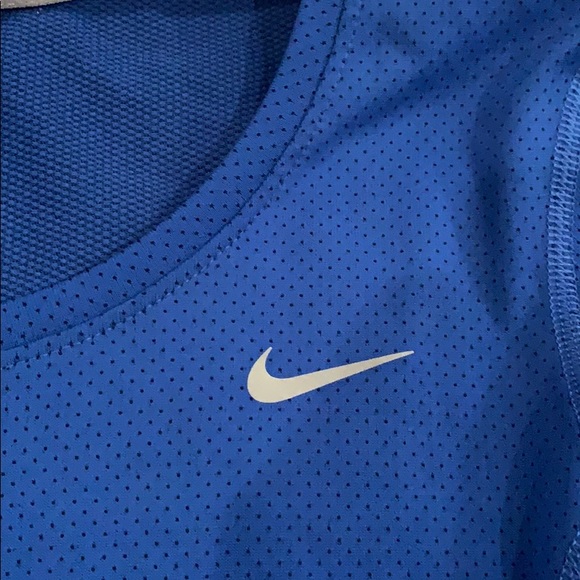 nike dri-fit long sleeve running shirt - Picture 3 of 4